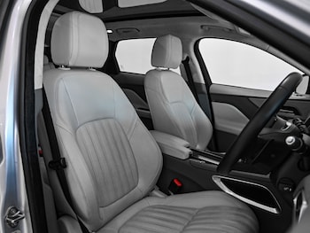 Used Jaguar F-Pace 2019 for sale - 78423932: Photo