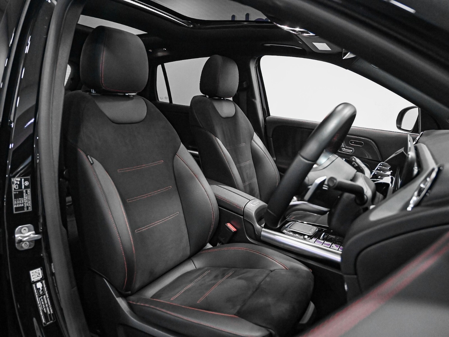 Used Mercedes-Benz GLA 2023 for sale - 76874355: Photo 3