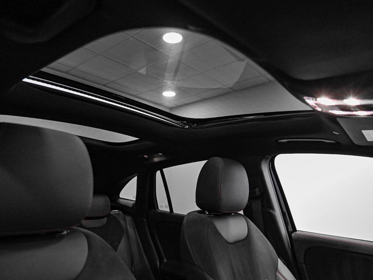 Used Mercedes-Benz GLA 2023 for sale - 76874355: Photo 4