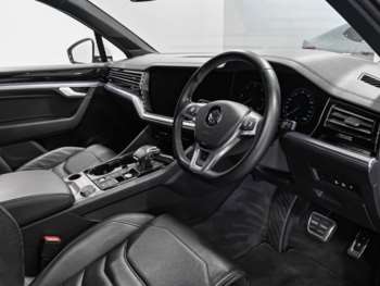 Used Volkswagen Touareg 2019 for sale - 74868729: Photo