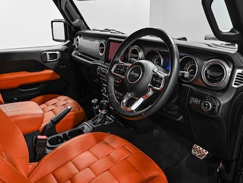 Used Jeep Wrangler 2019 for sale - 76241601: Photo 2