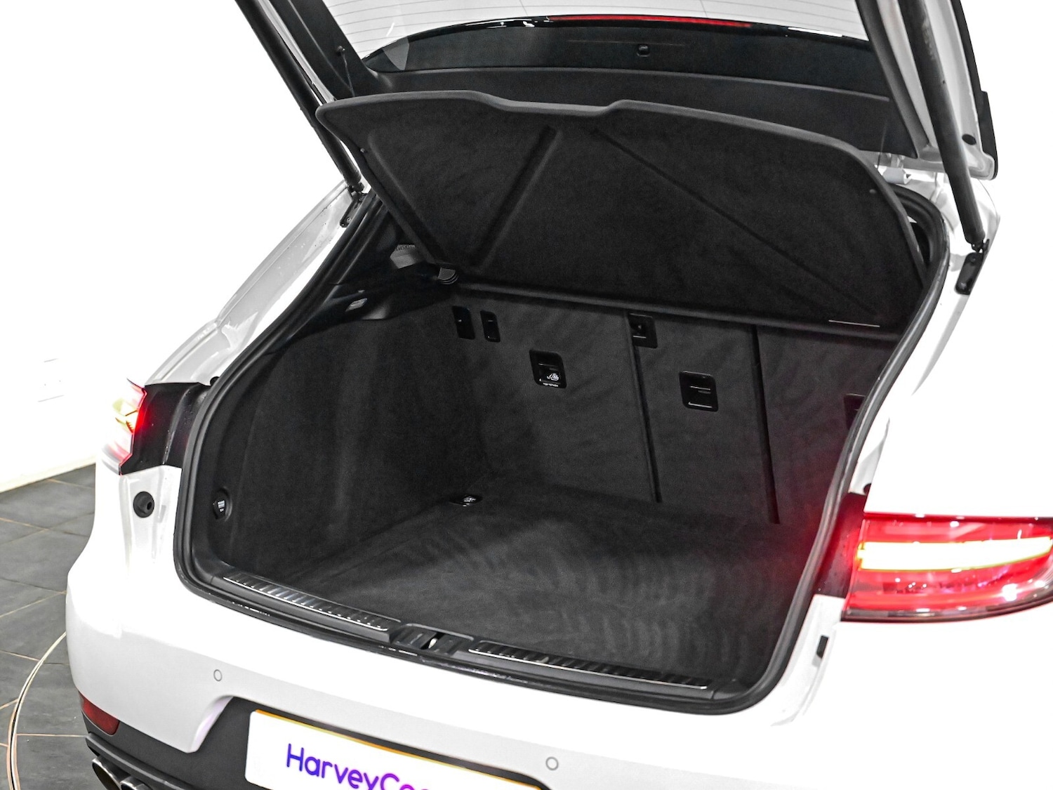 Used Porsche Macan 2019 for sale - 76869346: Photo 24