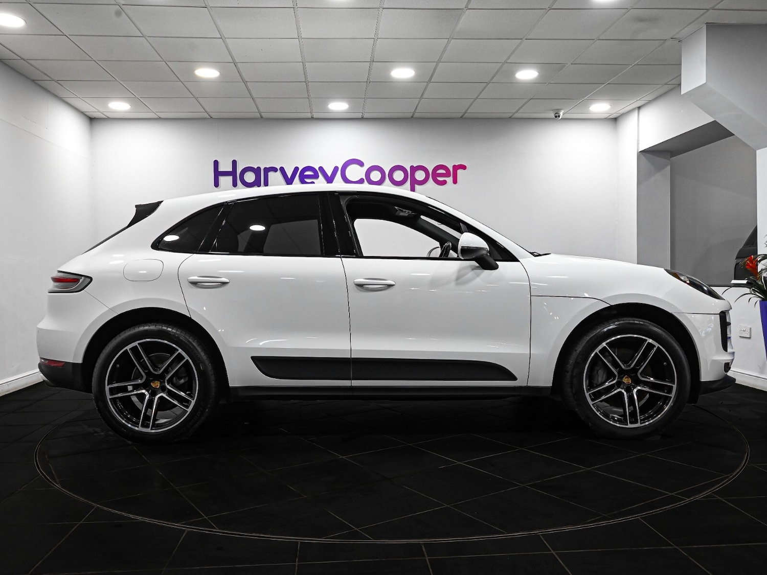 Used Porsche Macan 2019 for sale - 76869346: Photo 4