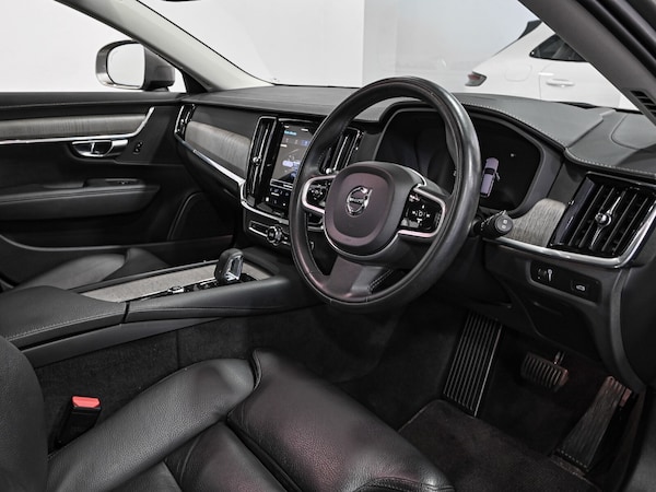 Used Volvo V90 2021 for sale - 76196029: Photo 2