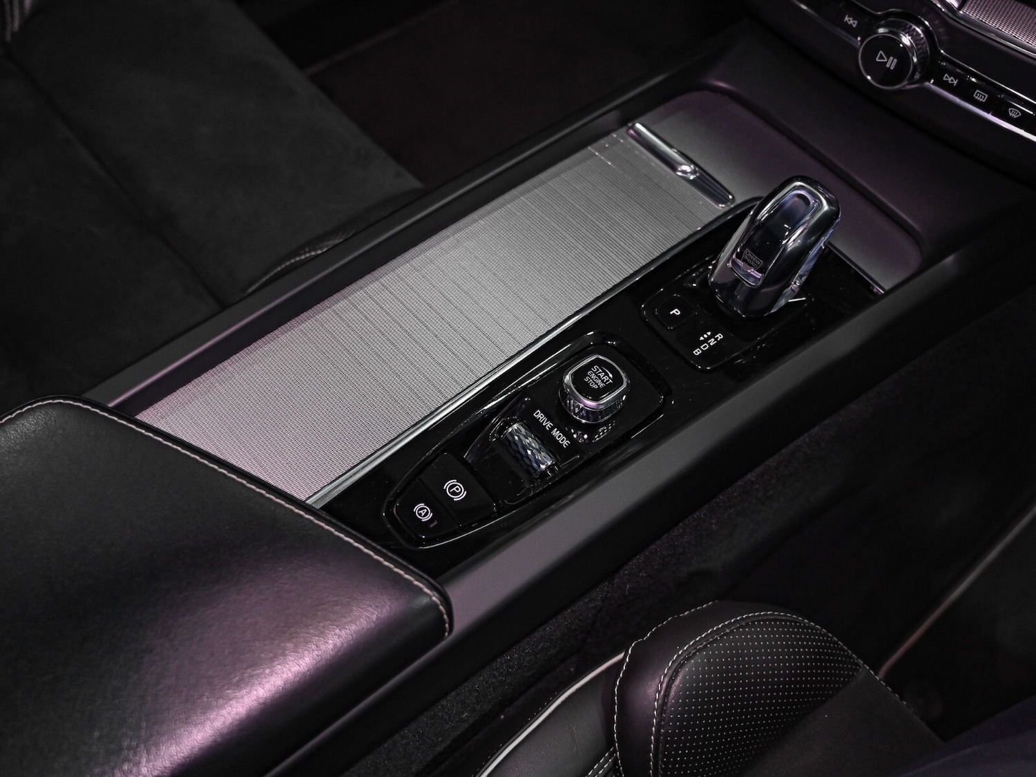 Used Volvo XC60 2018 for sale - 76872225: Photo 10