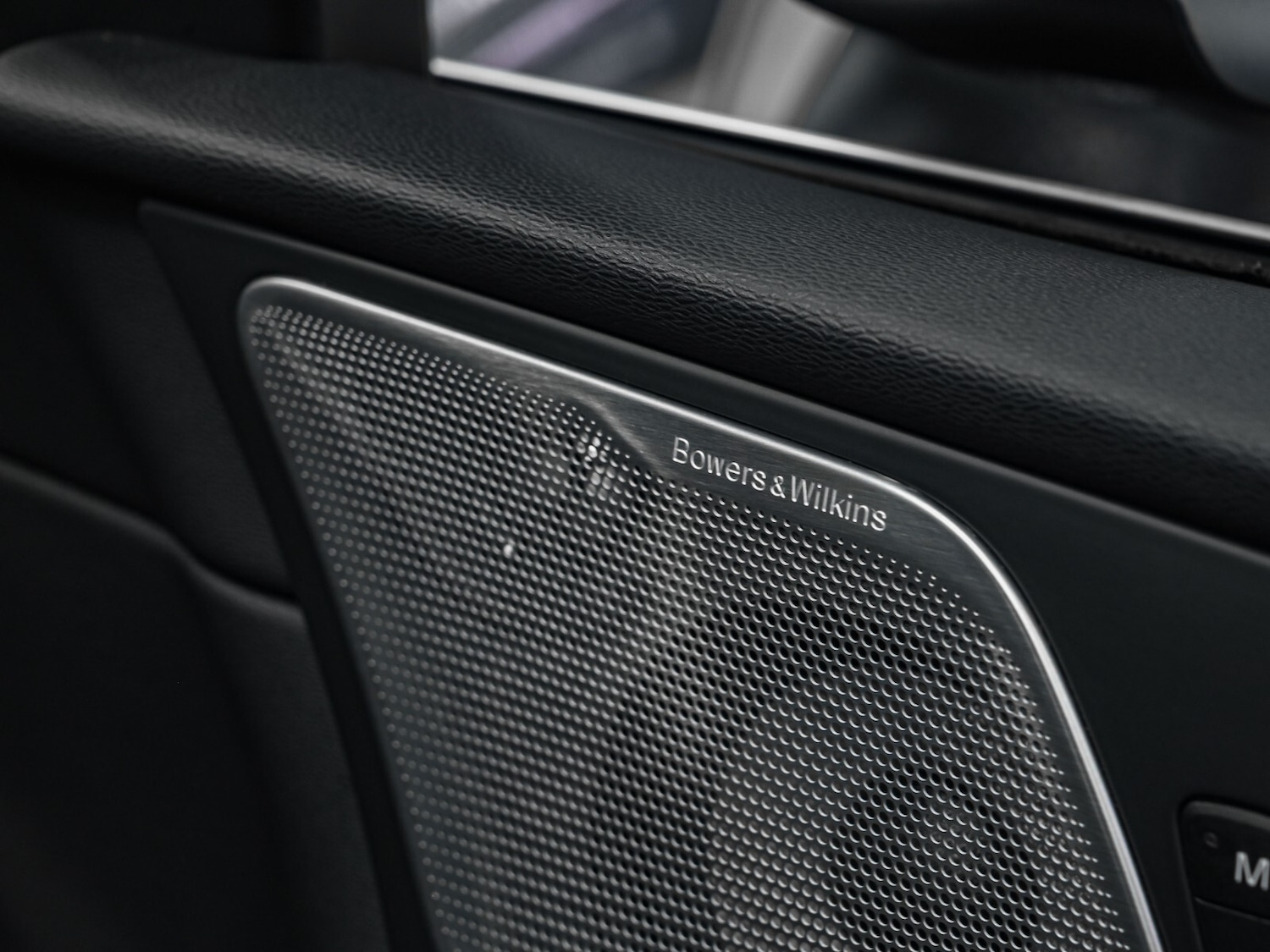 Used Volvo XC60 2018 for sale - 76872225: Photo 16