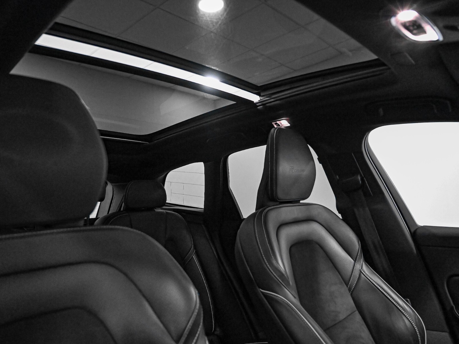 Used Volvo XC60 2018 for sale - 76872225: Photo 4