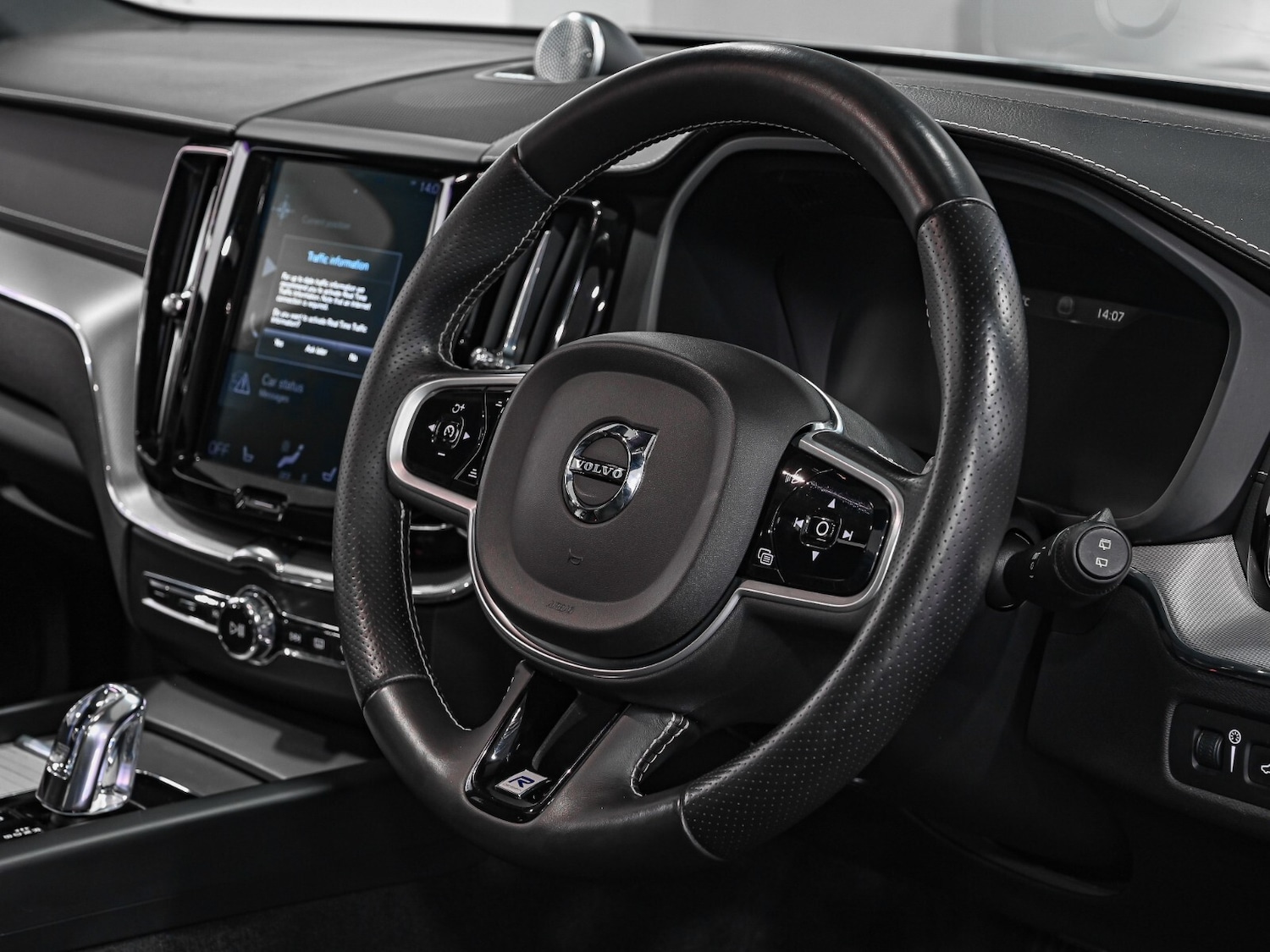 Used Volvo XC60 2018 for sale - 76872225: Photo 8