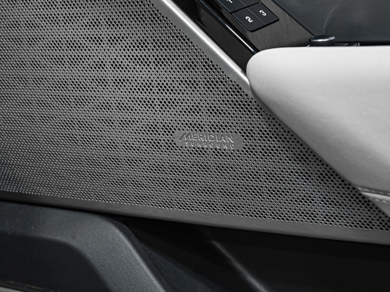 Used Land Rover Range Rover Velar 2022 for sale - 77353761: Photo 8