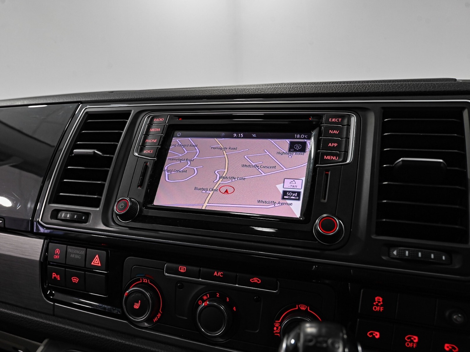 Used Volkswagen Transporter 2018 for sale - 76332189: Photo 14