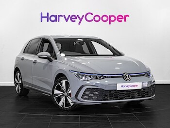 Volkswagen - Golf