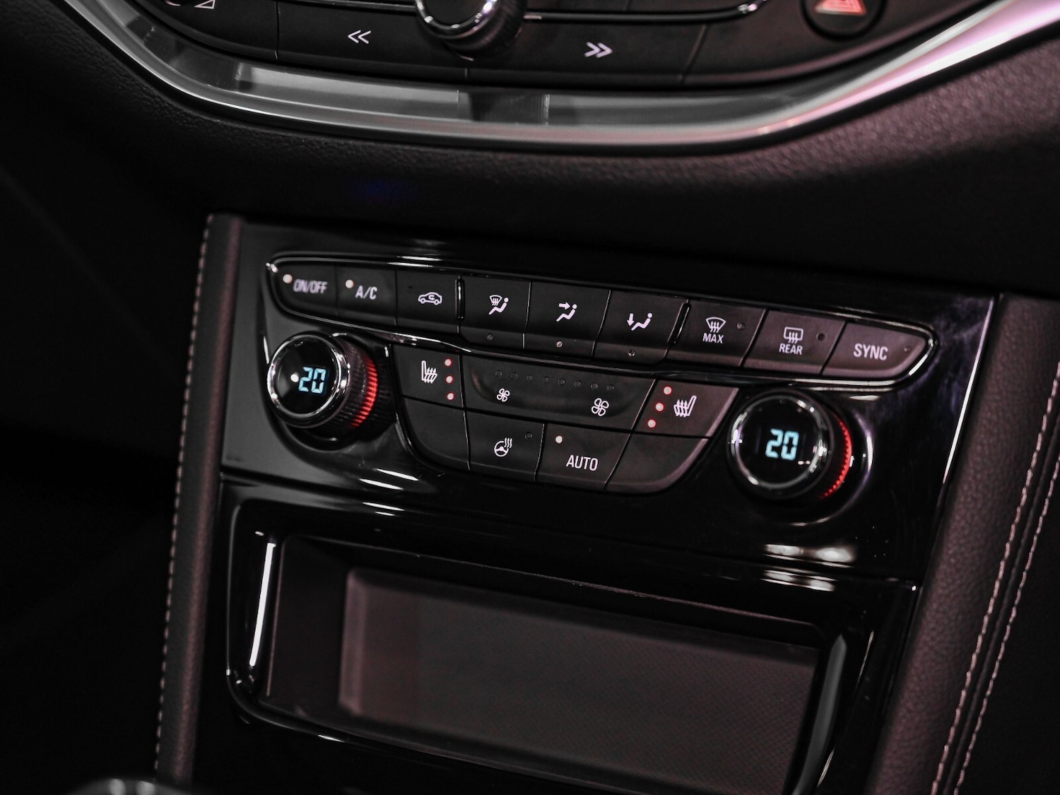 Used Vauxhall Astra 2018 for sale - 76888648: Photo 11