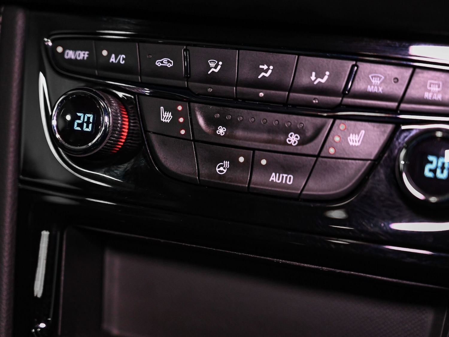 Used Vauxhall Astra 2018 for sale - 76888648: Photo 12