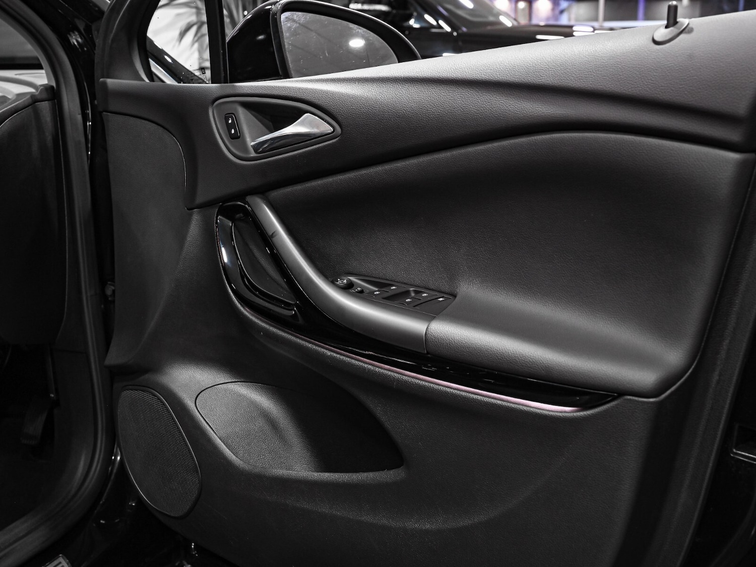 Used Vauxhall Astra 2018 for sale - 76888648: Photo 18