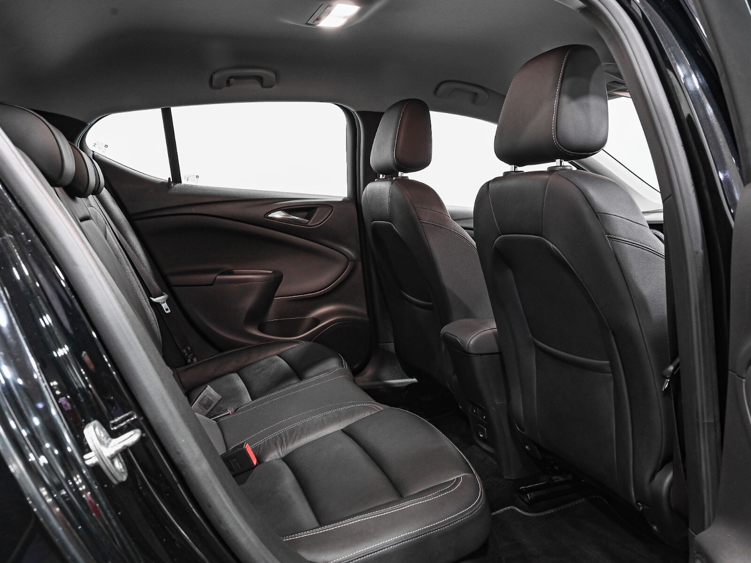 Used Vauxhall Astra 2018 for sale - 76888648: Photo 19