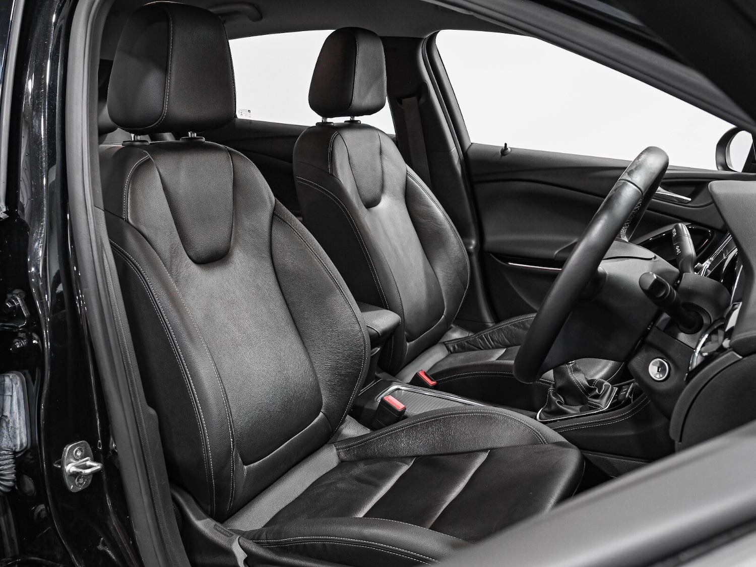 Used Vauxhall Astra 2018 for sale - 76888648: Photo 3