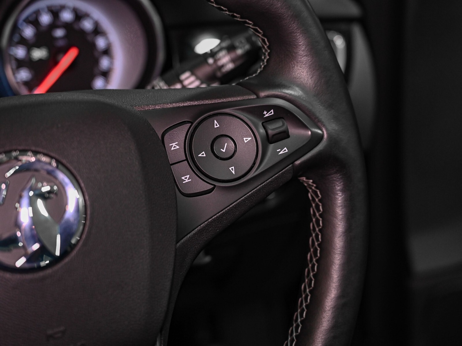 Used Vauxhall Astra 2018 for sale - 76888648: Photo 9