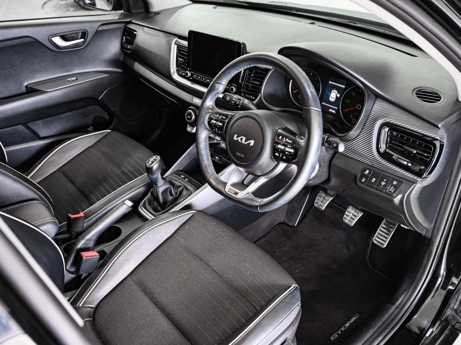 Used Kia Stonic 2022 for sale - 78179807: Photo 2