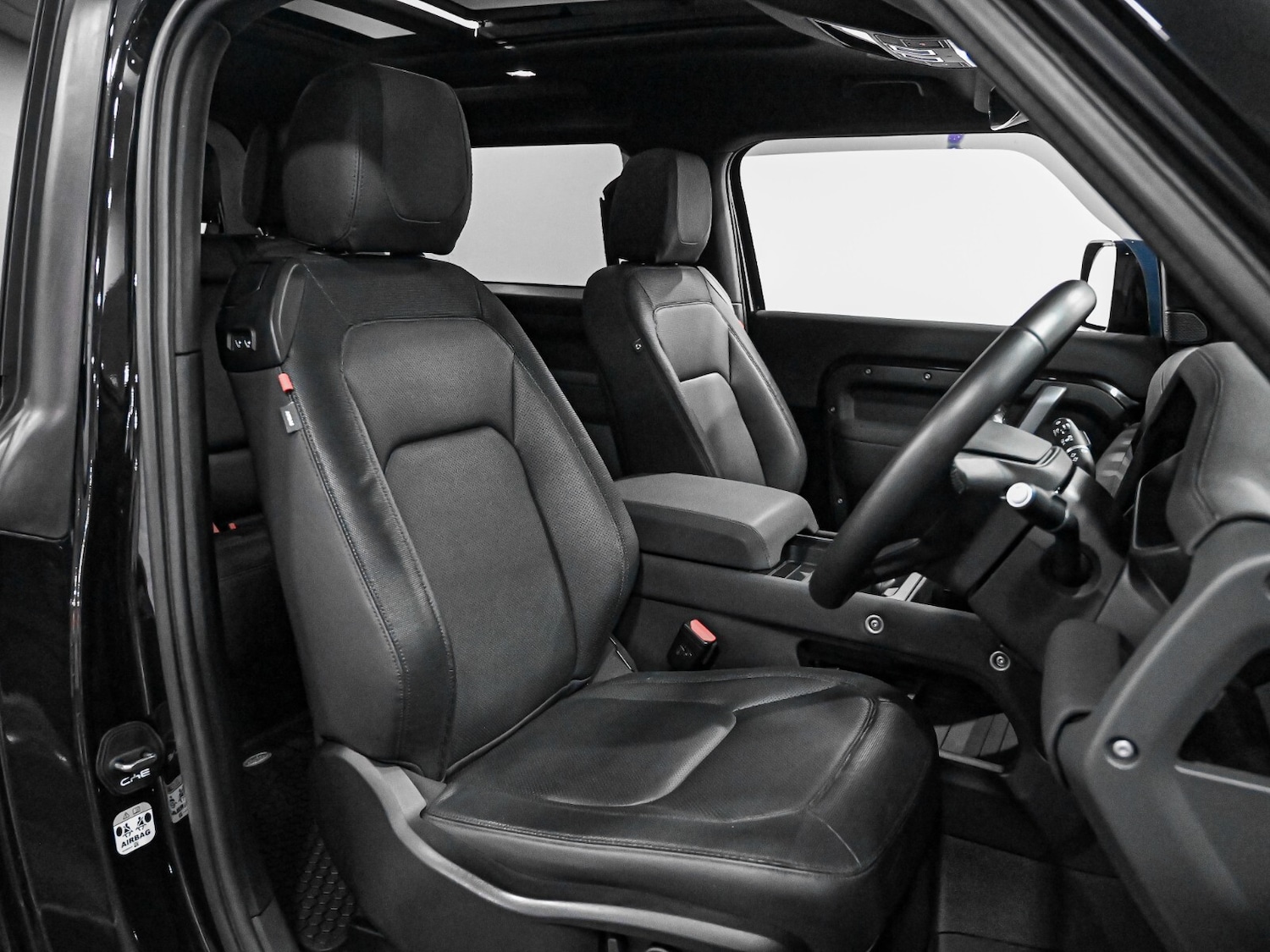 Used Land Rover Defender 2022 for sale - 77232251: Photo 3