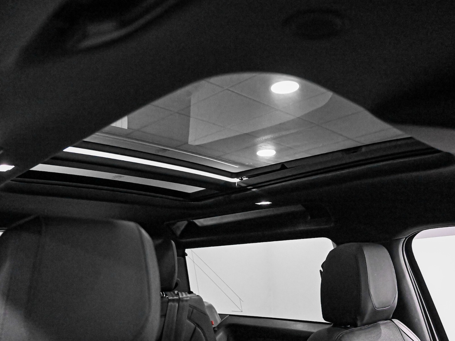 Used Land Rover Defender 2022 for sale - 77232251: Photo 4