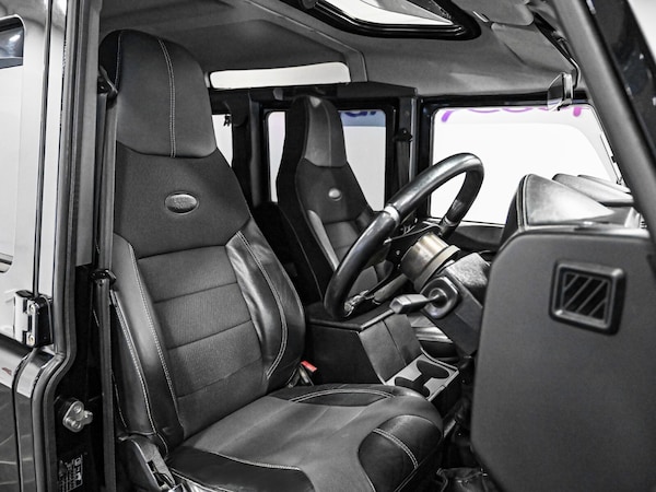 Used Land Rover Defender 2013 for sale - 76196146: Photo 3