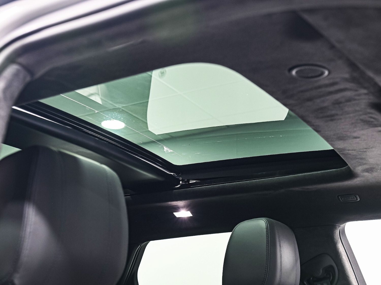 Used Land Rover Range Rover Evoque 2022 for sale - 77965126: Photo 3