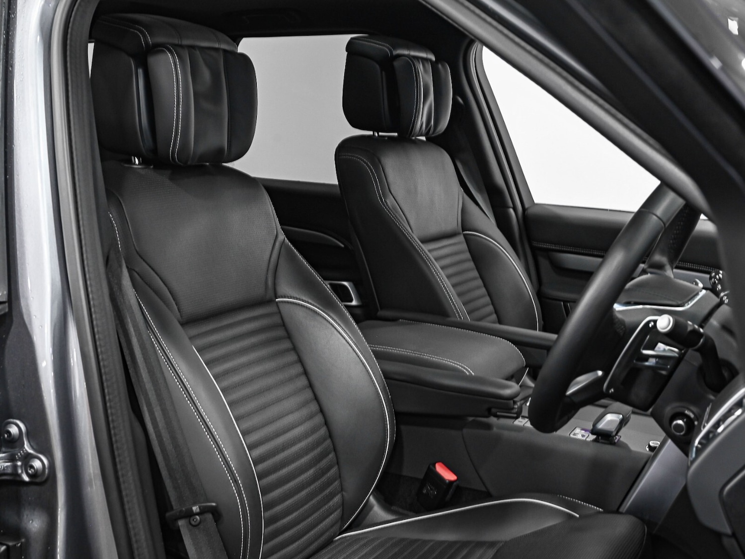 Used Land Rover Discovery 2023 for sale - 77600441: Photo 5