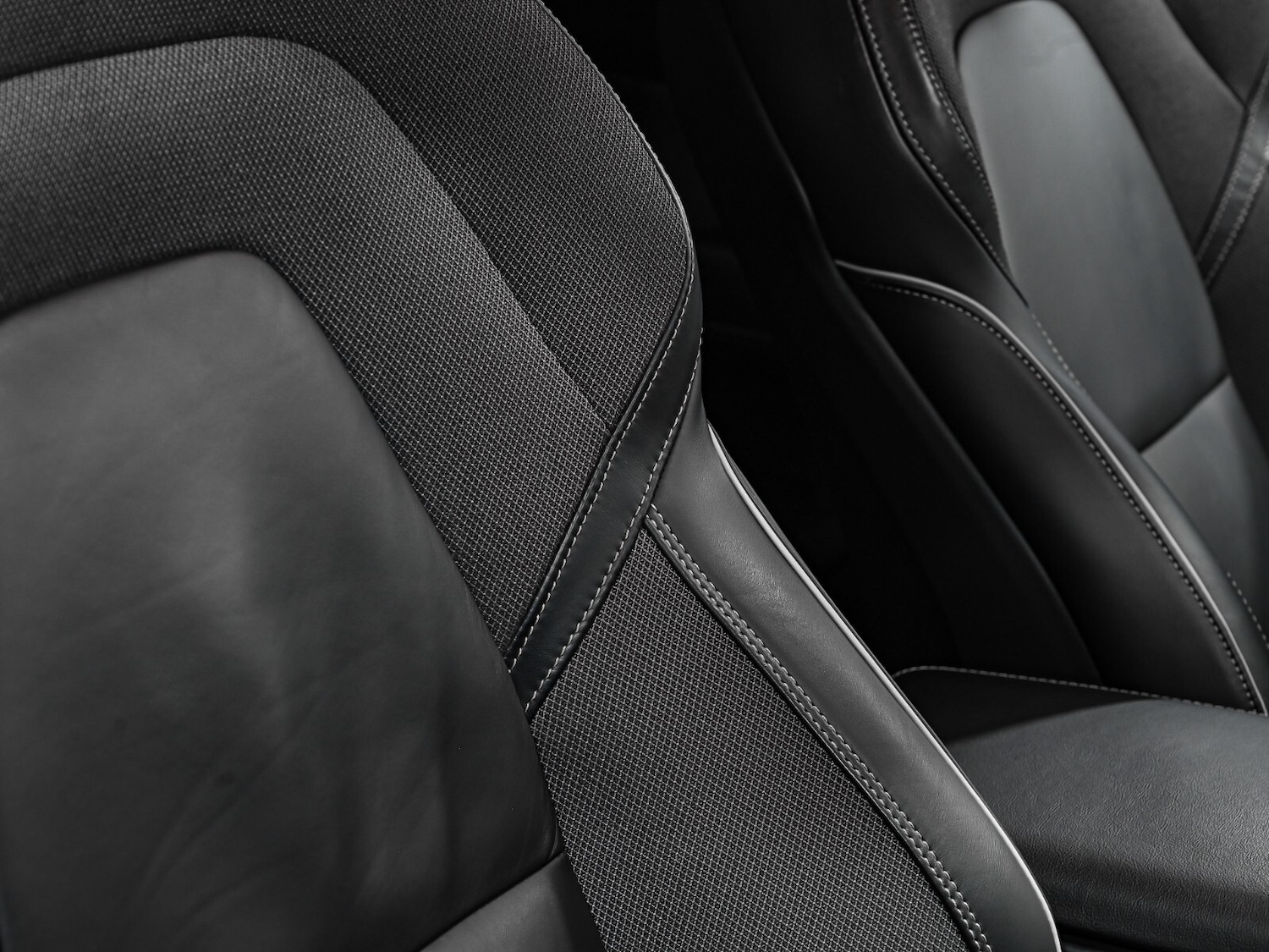 Used Volvo XC60 2022 for sale - 77316015: Photo 7