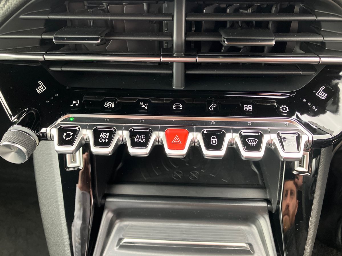 Used Peugeot 2008 2022 for sale - 76330664: Photo 38