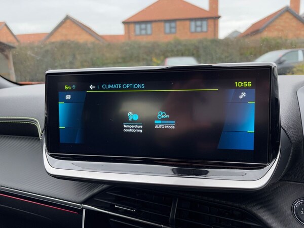 Used Peugeot 2008 2022 for sale - 74927029: Photo 27
