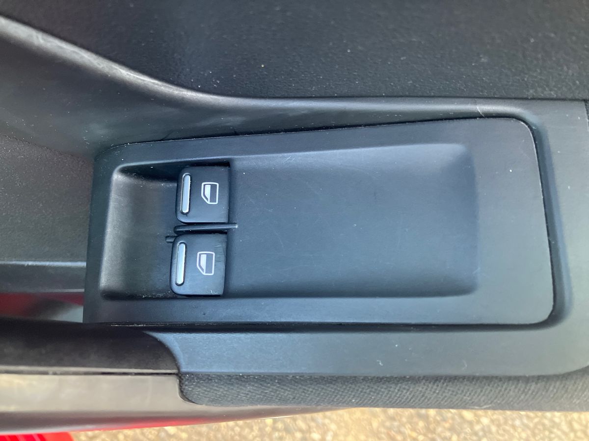 Used Volkswagen Beetle 2016 for sale - 76957950: Photo 18