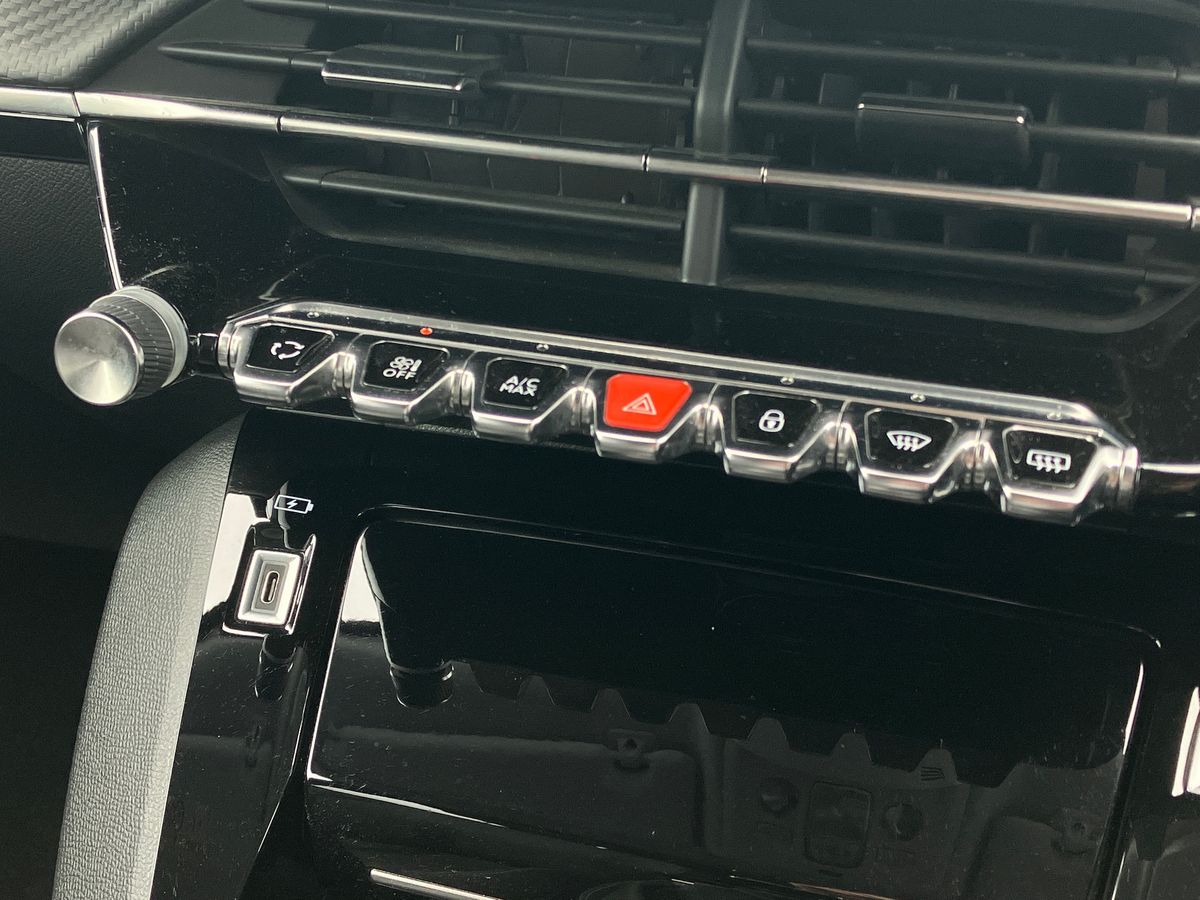 Used Peugeot 2008 2022 for sale - 76158346: Photo 12