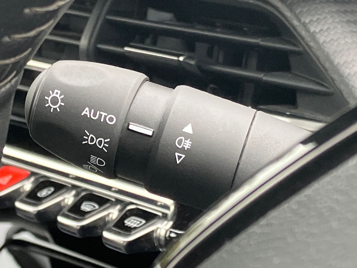 Used Peugeot 2008 2022 for sale - 76158346: Photo 26