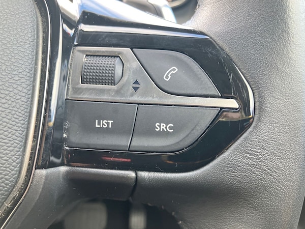 Used Peugeot 2008 2021 for sale - 76016480: Photo 26