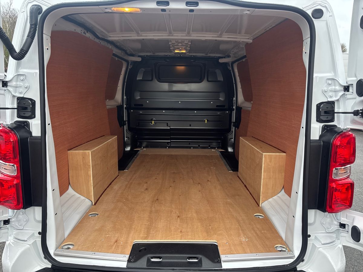 Used Vauxhall Vivaro 2026 for sale - 77113572: Photo 17