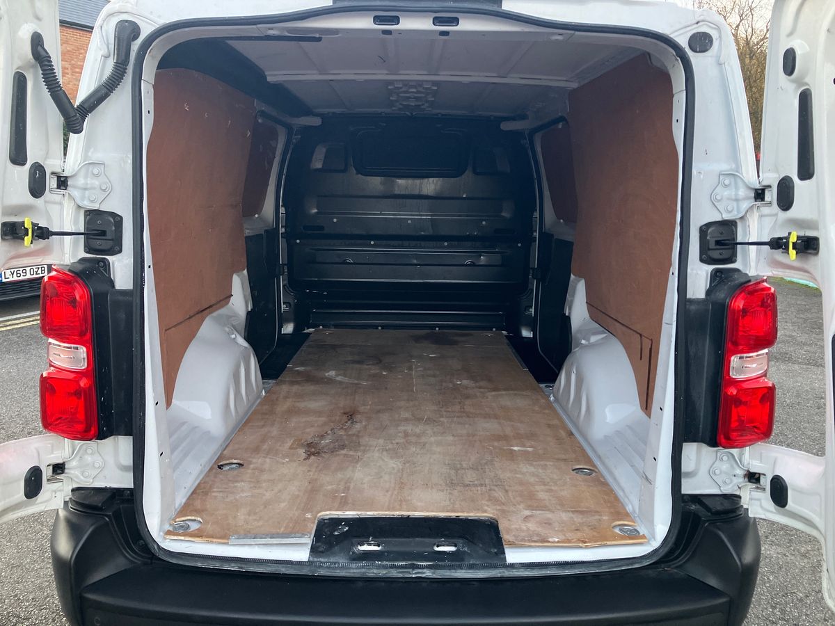 Used Vauxhall Vivaro 2022 for sale - 76663179: Photo 18