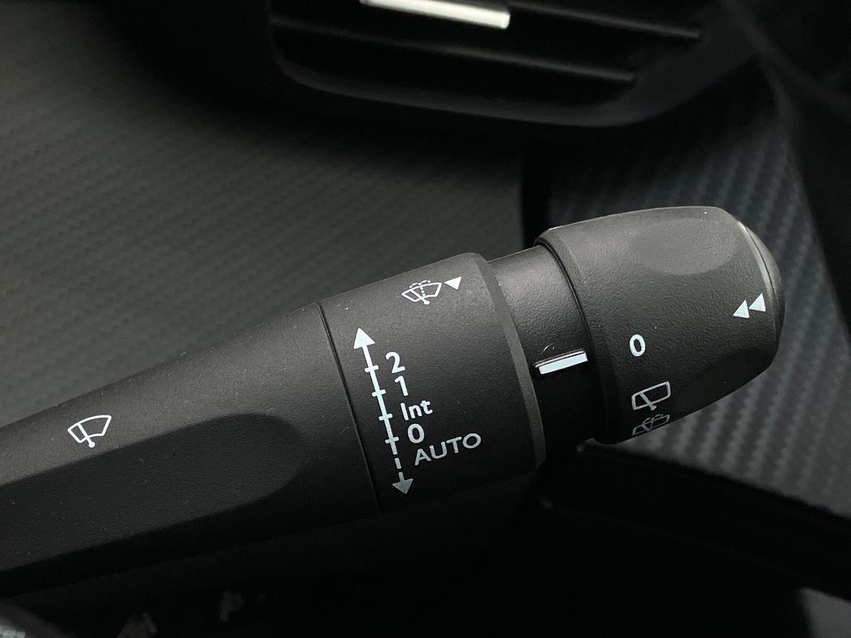 Used Peugeot 2008 2022 for sale - 76264044: Photo 35