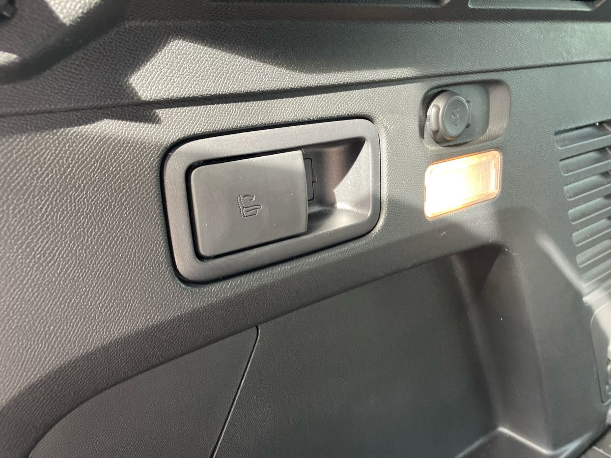 Used Peugeot 3008 2022 for sale - 76853641: Photo 35