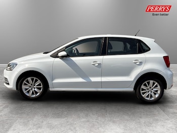 Used Volkswagen Polo 2015 for sale - 79378652: Photo