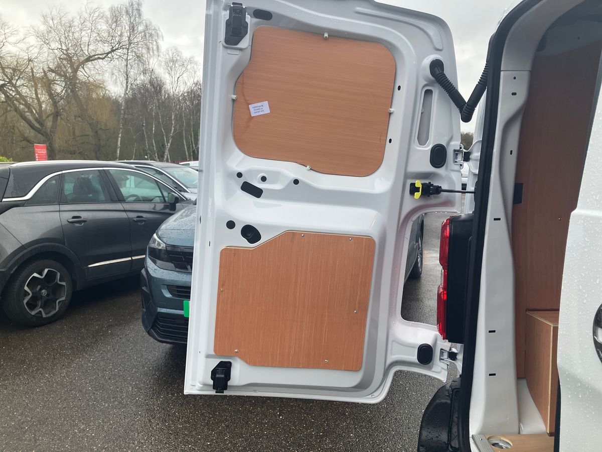 Used Vauxhall Vivaro 2026 for sale - 77148829: Photo 28