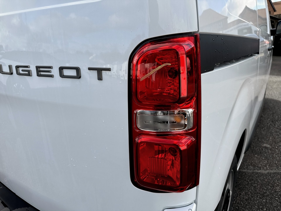 Used Peugeot Expert 2025 for sale - 77460618: Photo 11