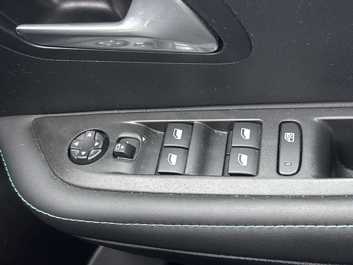 Used Peugeot 208 2022 for sale - 76892419: Photo 18