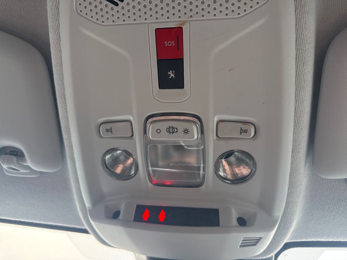 Used Peugeot 208 2022 for sale - 76892419: Photo 35