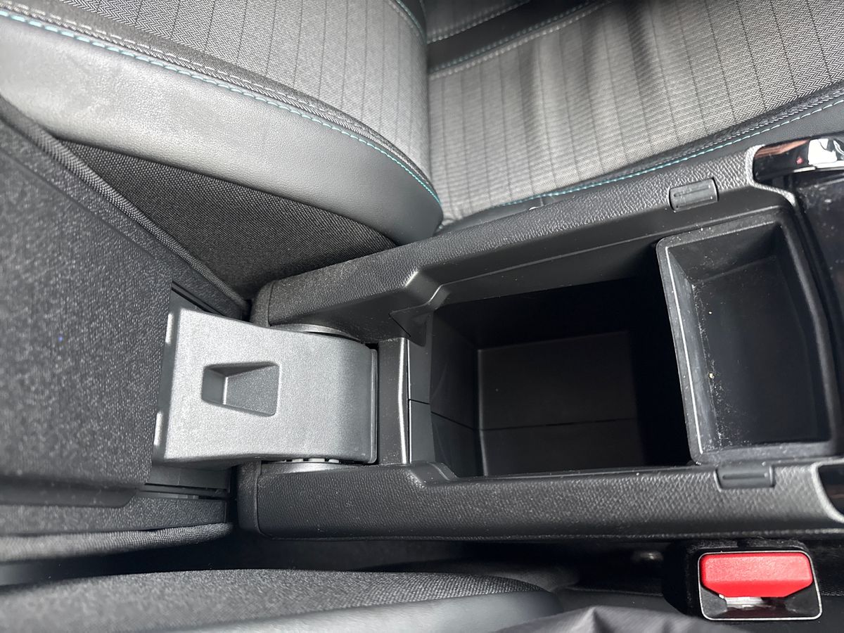 Used Peugeot 208 2022 for sale - 76892419: Photo 37