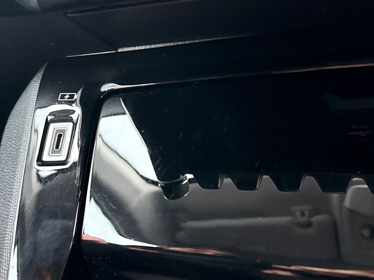 Used Peugeot 208 2022 for sale - 76892419: Photo 38