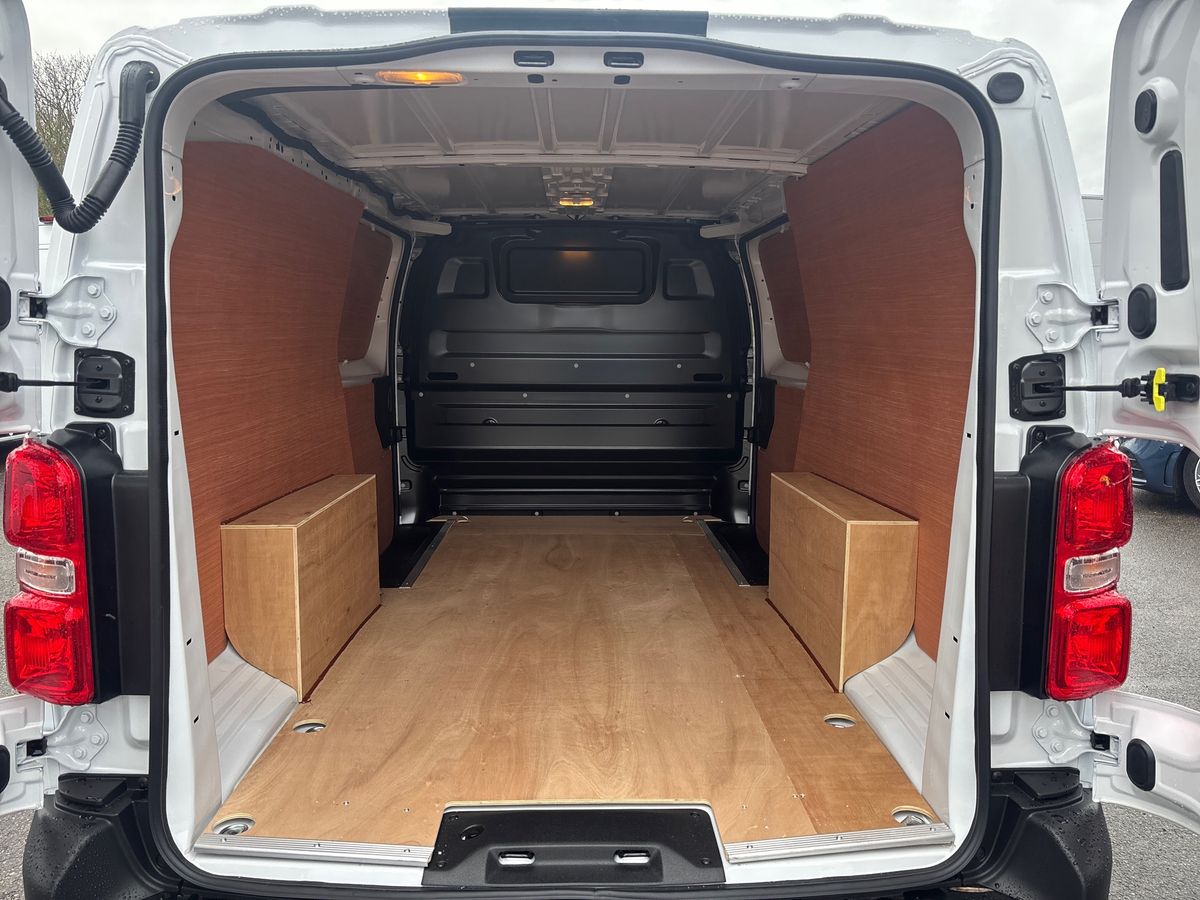 Used Vauxhall Vivaro 2026 for sale - 77113571: Photo 17