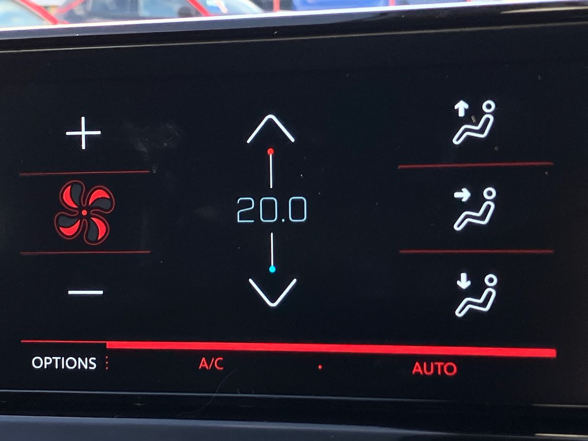 Used Peugeot 2008 2022 for sale - 77460738: Photo 12