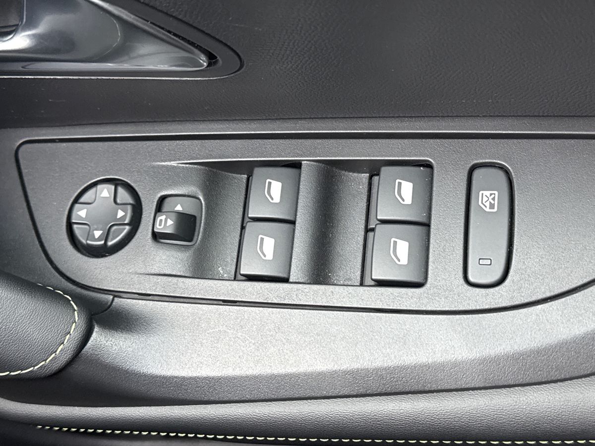 Used Peugeot 2008 2022 for sale - 76436759: Photo 18