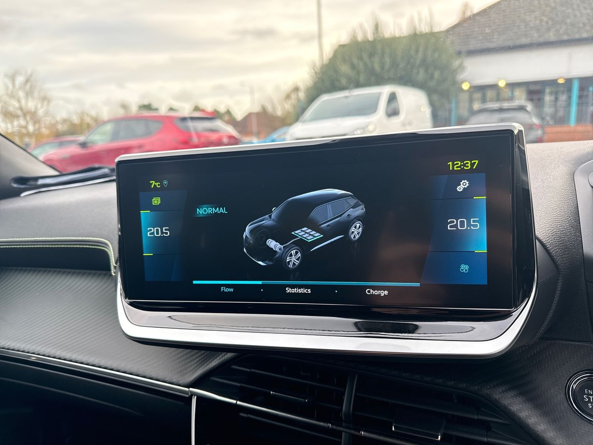 Used Peugeot 2008 2022 for sale - 76436759: Photo 32