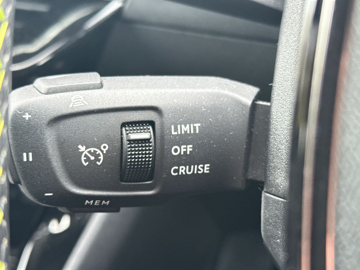 Used Peugeot 2008 2022 for sale - 76436759: Photo 38